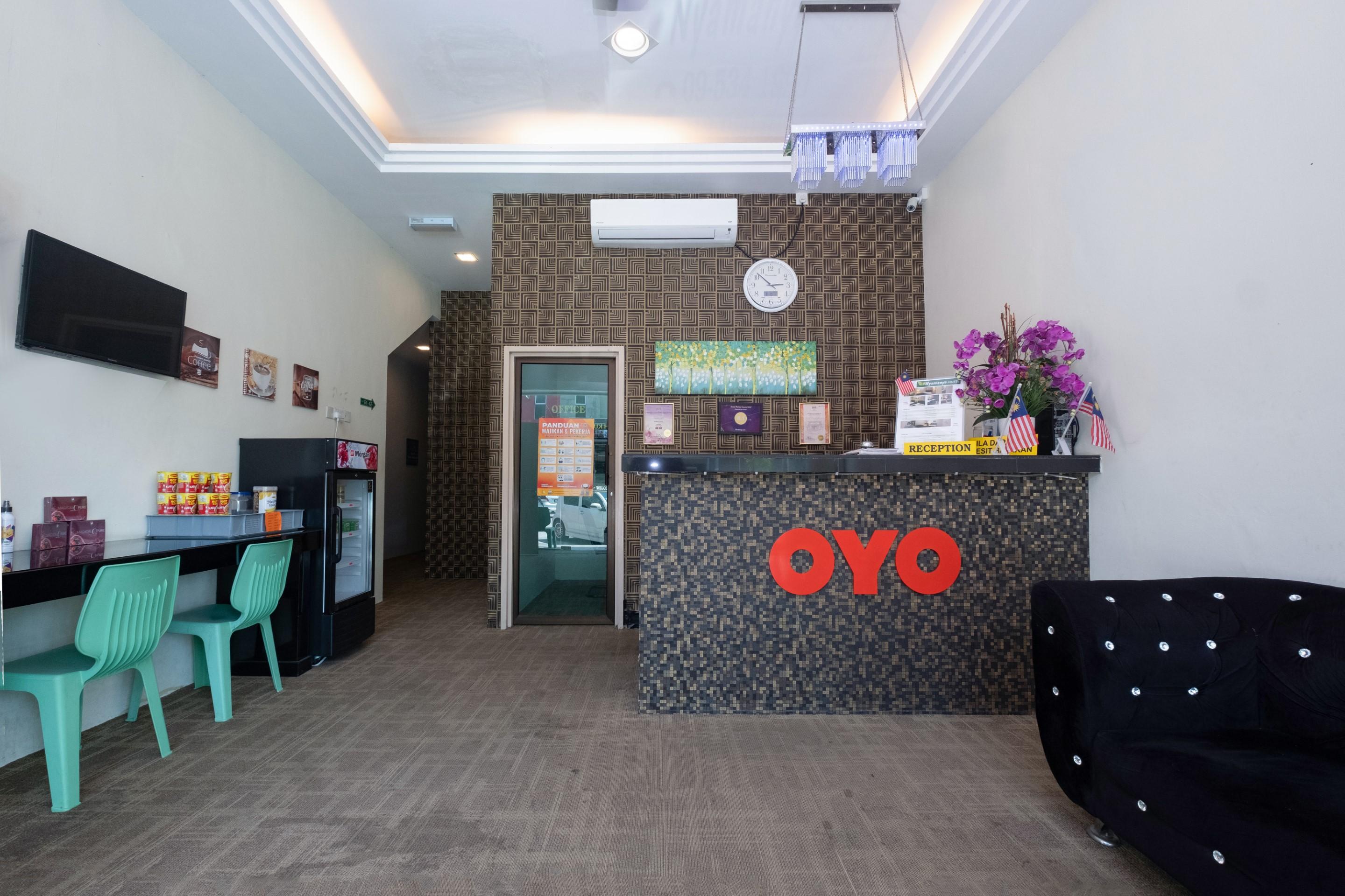 Oyo 89981 尼亚曼亚酒店 关丹 外观 照片